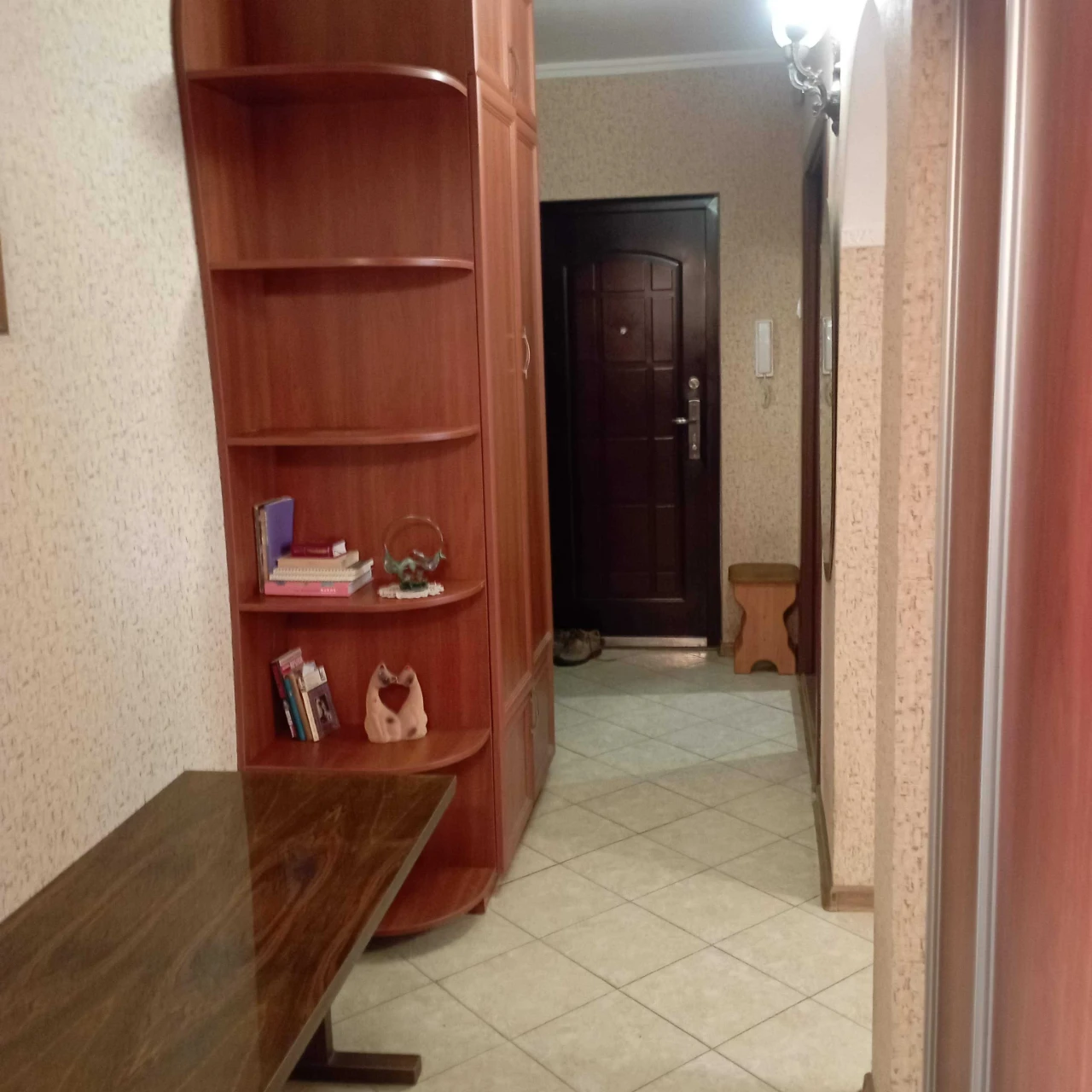 3-кімнатна квартира на Клосовського, автономное отопление, косметический ремонт, мебель, техника,