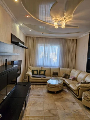 Sale of a large modern apartment in a business class building