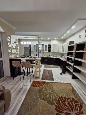 Sale of a large modern apartment in a business class building