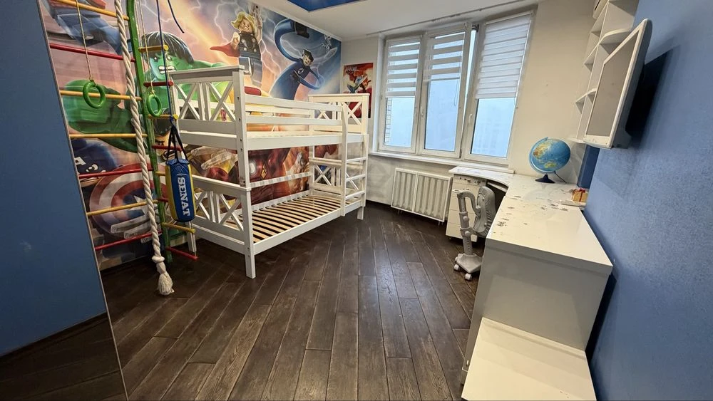 3-room apartment (90 sq.m) on Grigorenko 22/20
