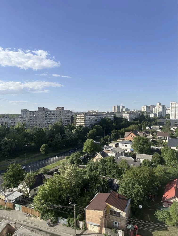 Продаж 3к квартира 98м2 метро Академмістечко Озеро Ліс