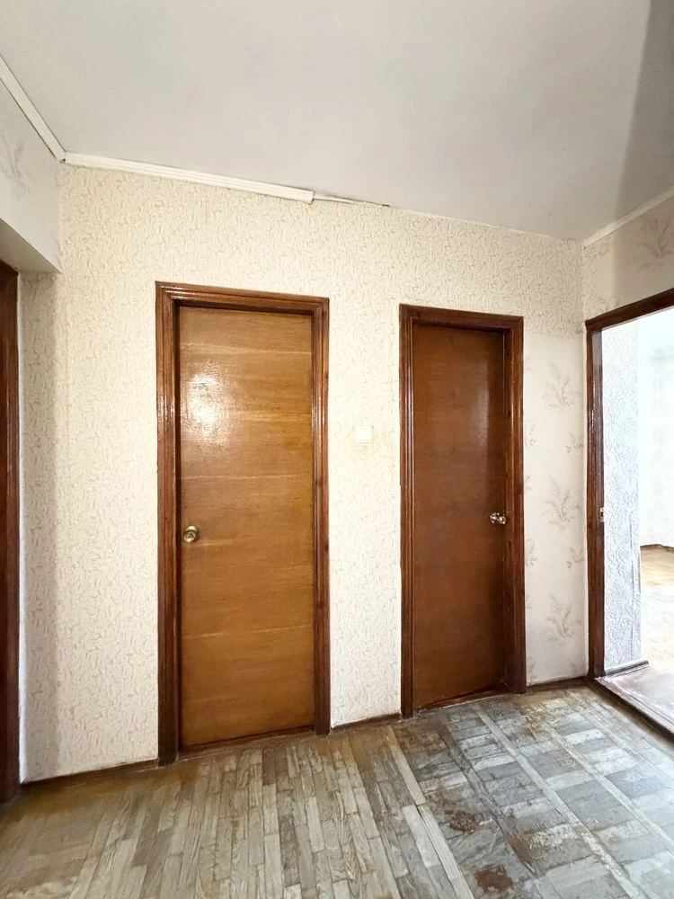 Продаж 3-кімн. 67 м2. Цегляний газовий будинок Корольова Таі