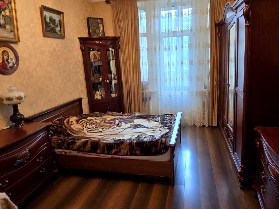 Квартира. Киев, улица Большая Васильковская