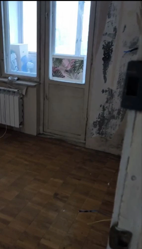 Sale of a two-room apartment, Heroes of the Dnieper 9
