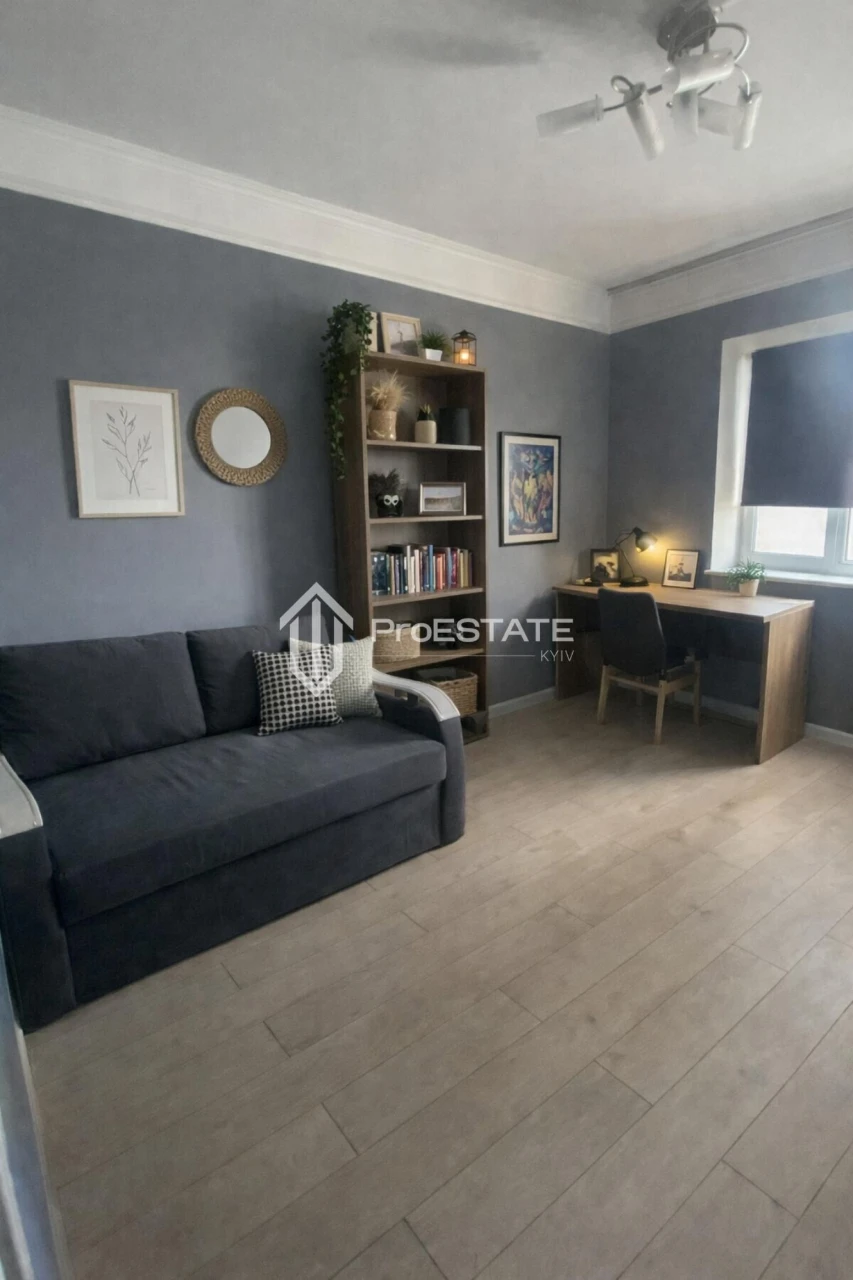 Bright 2-room apartment with a large balcony near the metro Cherni