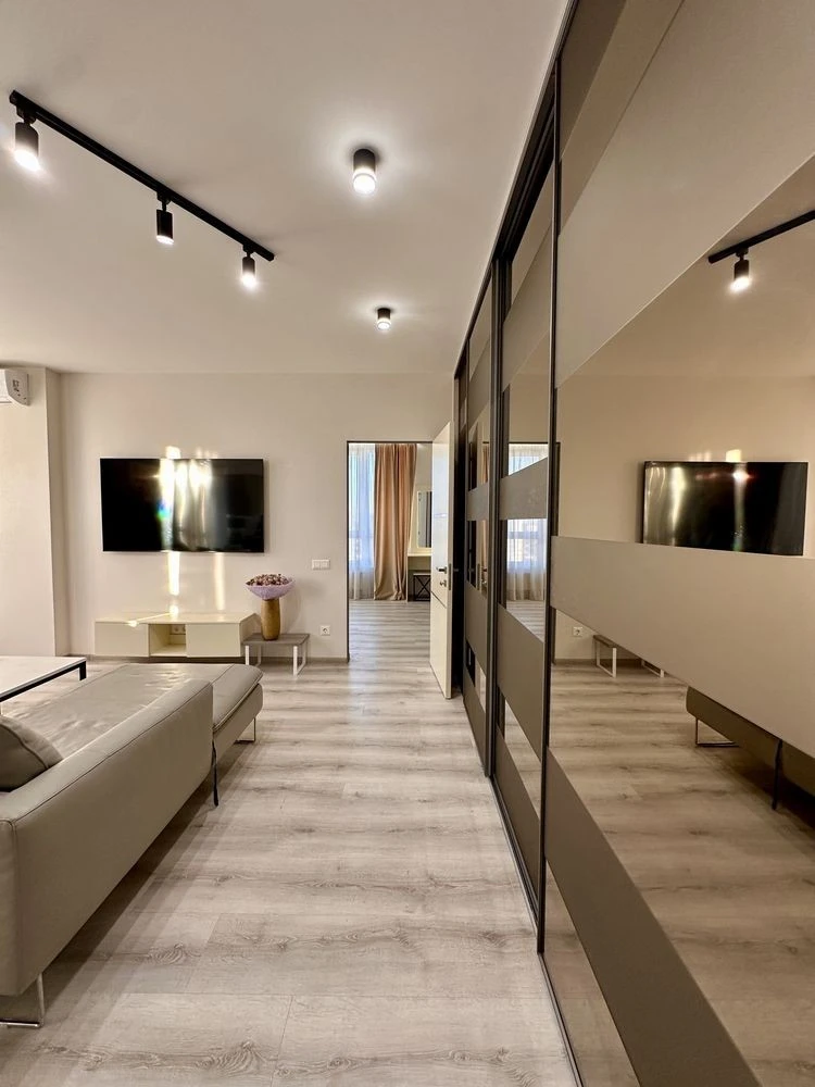Kam’yanska, ЖК Metropoliya, Apartment