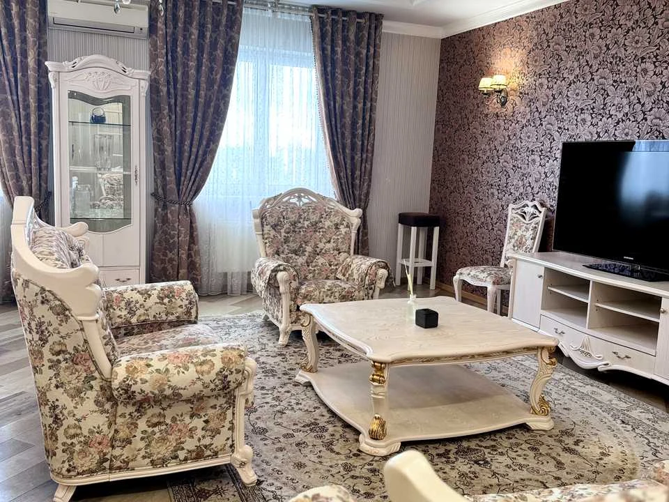 Квартира. Київ, Білоруська вул.