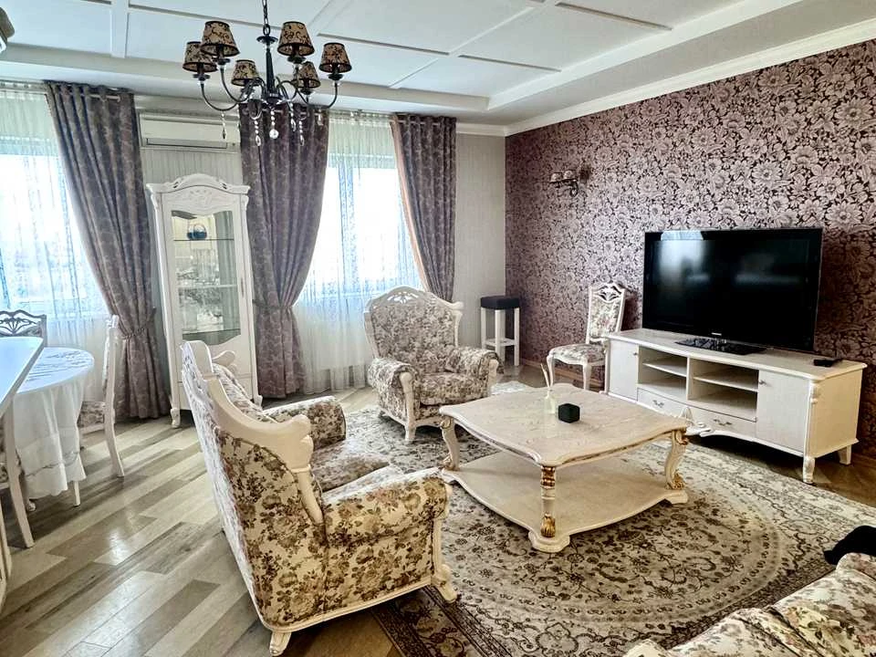 Квартира. Київ, Білоруська вул.
