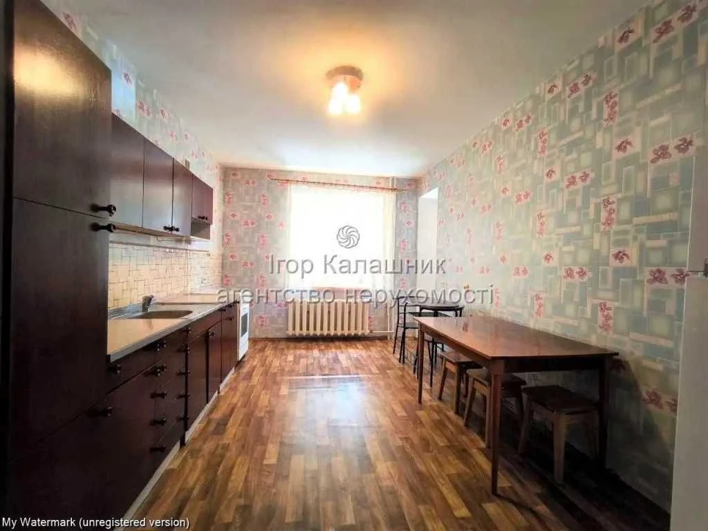 Сдам 3-комнатную квартиру 114 м², Вишняківська вул., 9