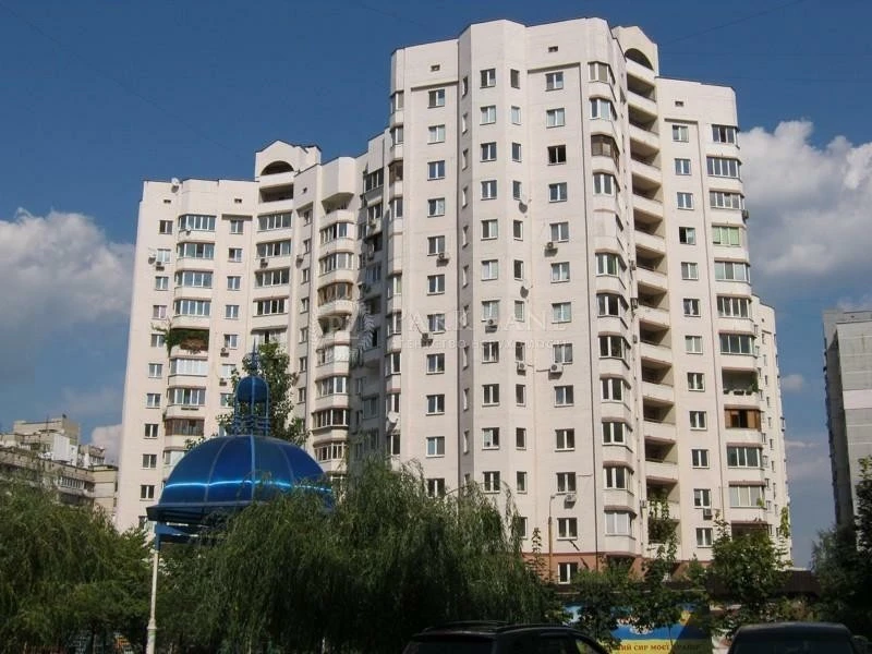 Сдам 3-комнатную квартиру 114 м², Вишняківська вул., 9
