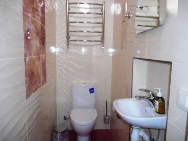 Продаж 3 кімн квартира 100 м² 1/3 вул. Степана Бандери 220000