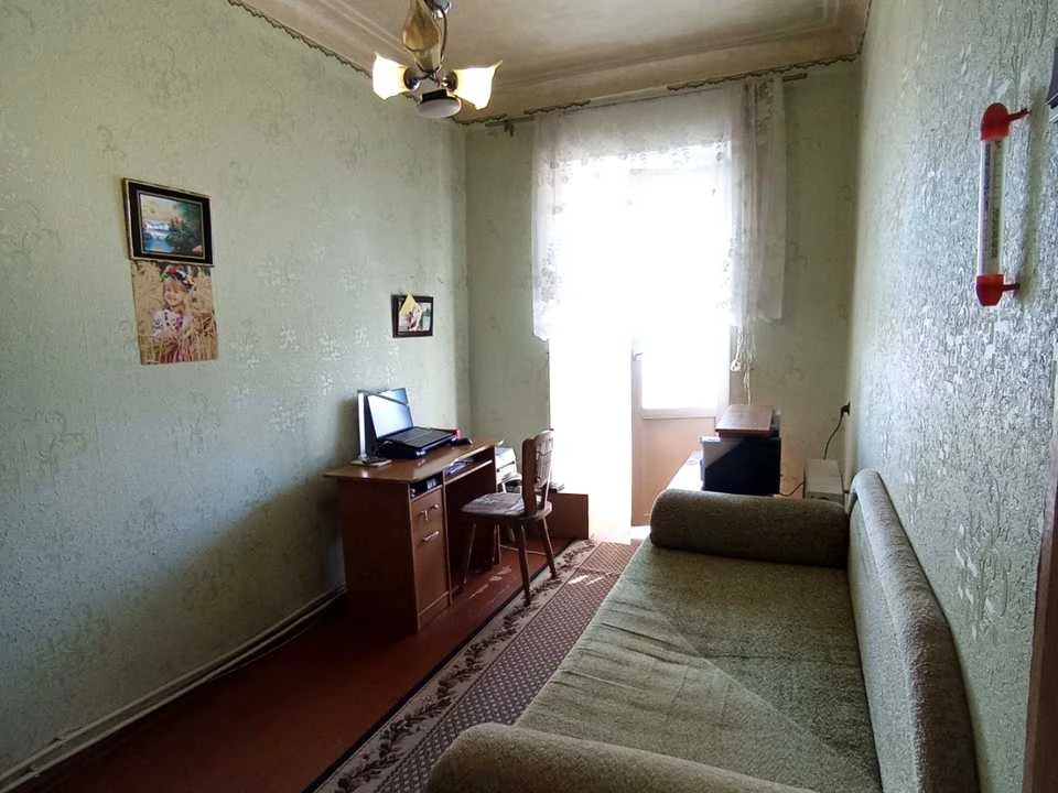 Apartment. Semaforna st., Dnipro.