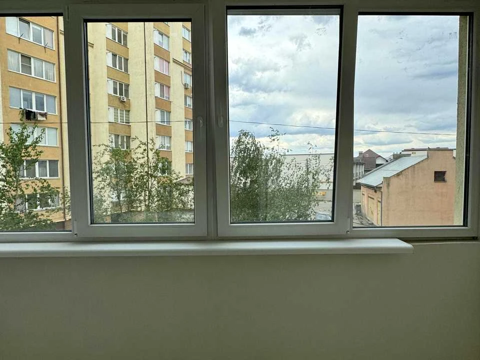 Квартира. Івано-Франківськ, вулиця Василя Симоненка