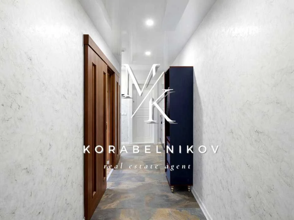 Apartment. Poloveska St., Kyiv