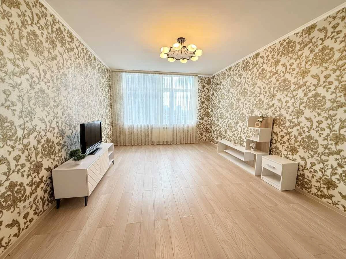 Продам 1-к квартиру Київ, Шевченківський, Сікорського вул, 4