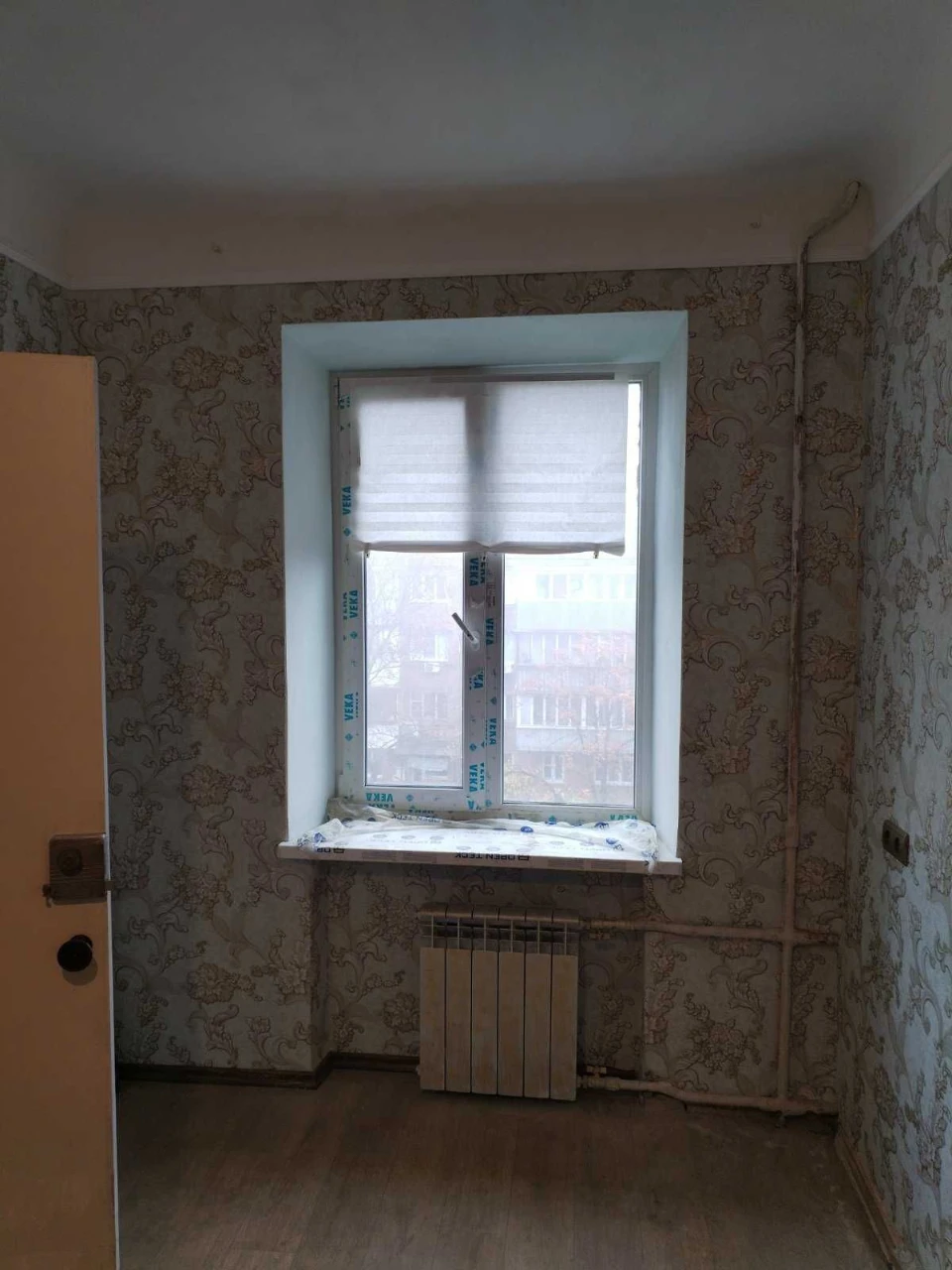 Квартира 2 кімнати під ремонт, вул. Юрія Глушка 10а