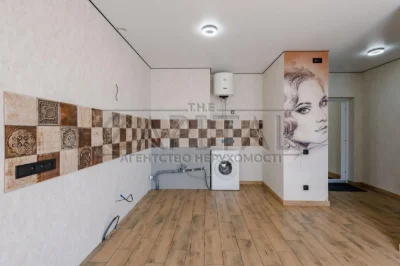 New view 1-bedroom apartment 42 sq m in Warsaw 2 residential complex, Vinohrad,