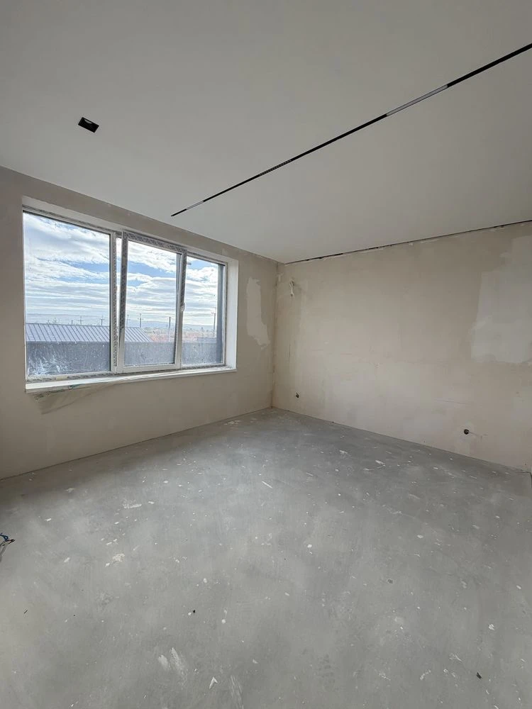 Sale of house in Tabla area