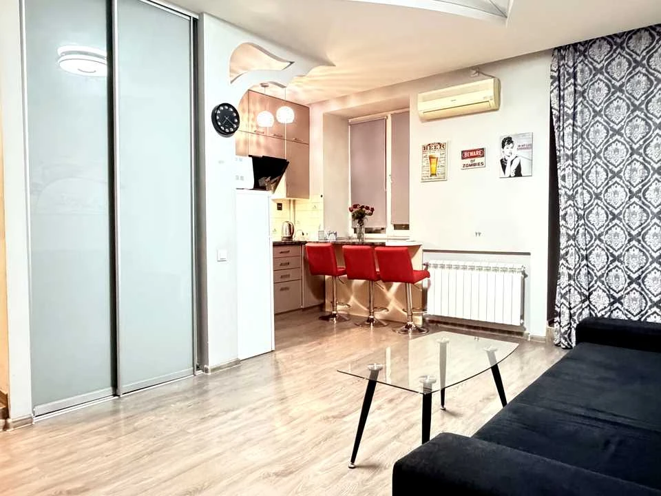 Apartment. Kyiv, Velika Vasylkivska Street
