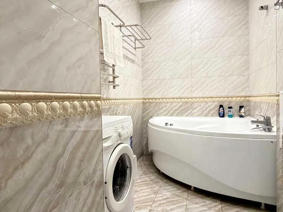 Apartment. Kyiv, Velika Vasylkivska Street