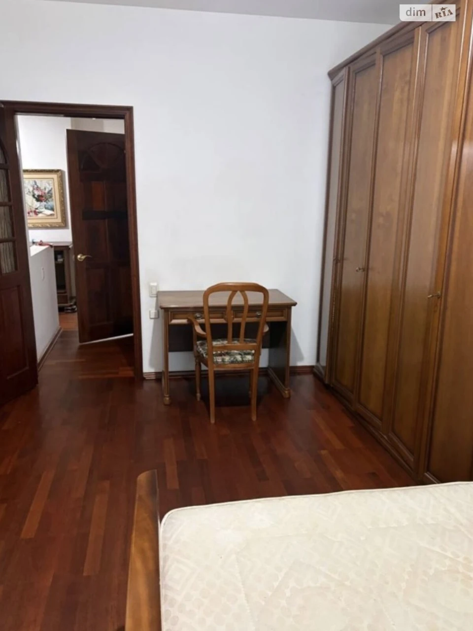 Long-Term Rental, Center Apartment
