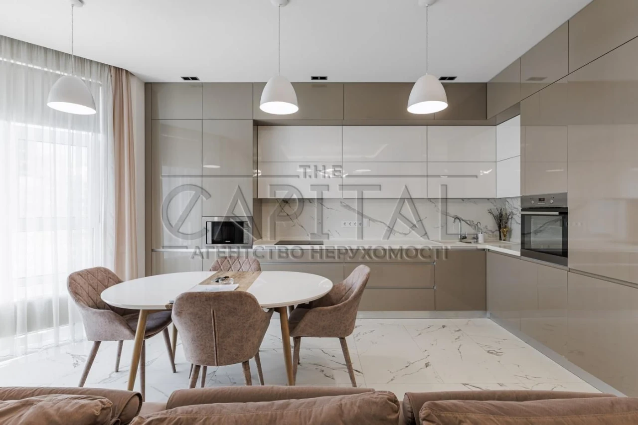 Stylish 3-bedroom apartment 100m2/9floor, in the "French Quarter" residential complex