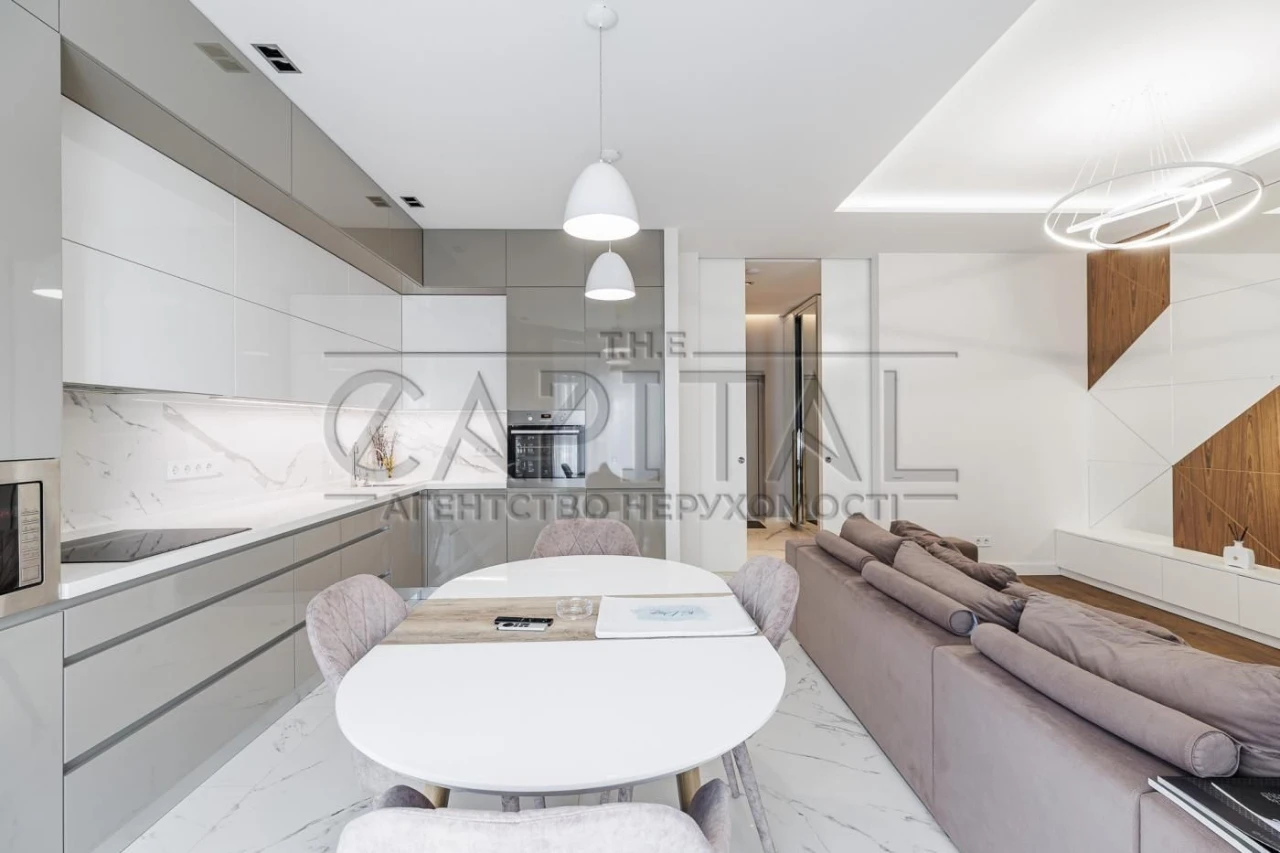 Stylish 3-bedroom apartment 100m2/9floor, in the "French Quarter" residential complex