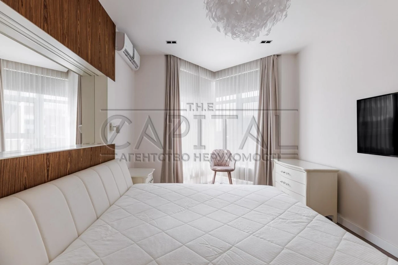 Stylish 3-bedroom apartment 100m2/9floor, in the "French Quarter" residential complex