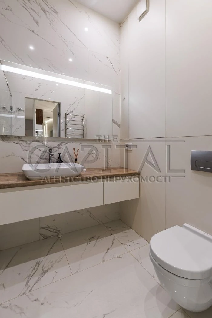Stylish 3-bedroom apartment 100m2/9floor, in the "French Quarter" residential complex