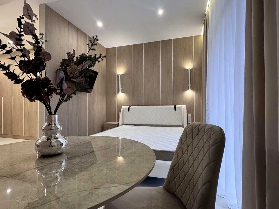 Apartment. Uzhhorod, University Street