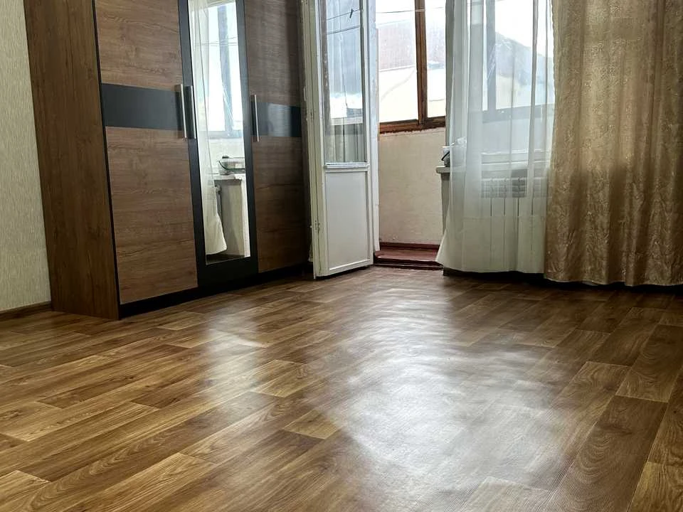Квартира. Київ, вулиця Наталії Ужвій.