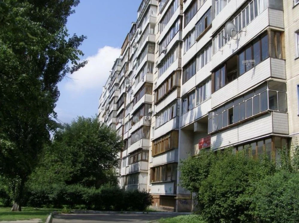LONG-TERM RENTAL of a 2-bedroom apartment in Kyiv, Trostenetska Street