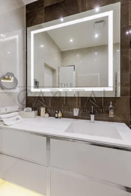 Luxury 3-bedroom designer apartment in a residence
