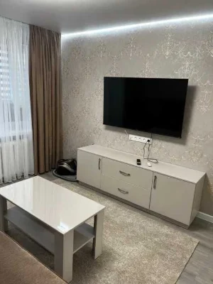 Продам 2 комнатную  квартиру   пр Слобожанский Калиновая Кол