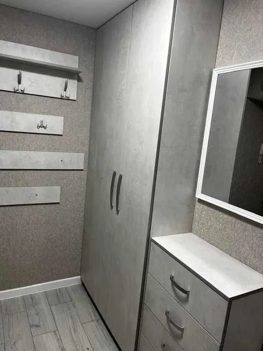 Продам 2 комнатную  квартиру   пр Слобожанский Калиновая Кол