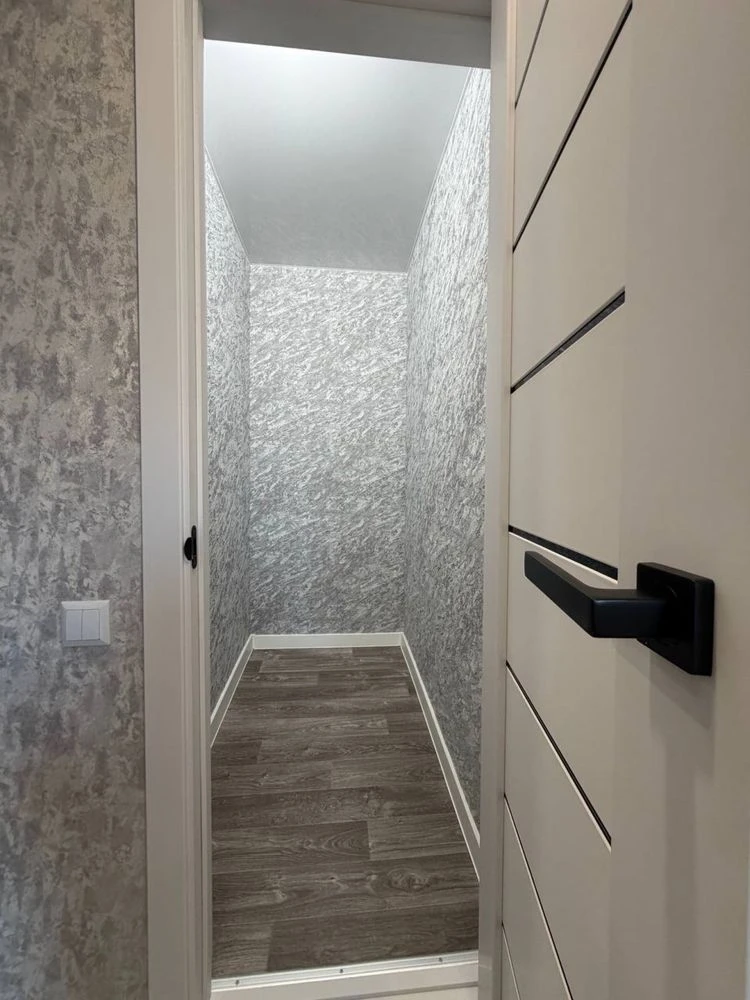 For Sale: 2-bedroom apartment with furniture and renovation (Student Metro)