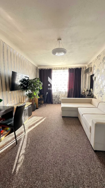 For sale, 2-bedroom apartment in the heart of the city, house with a spire.