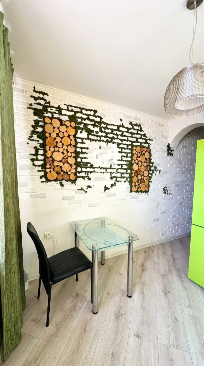 For sale, 2-bedroom apartment in the heart of the city, house with a spire.