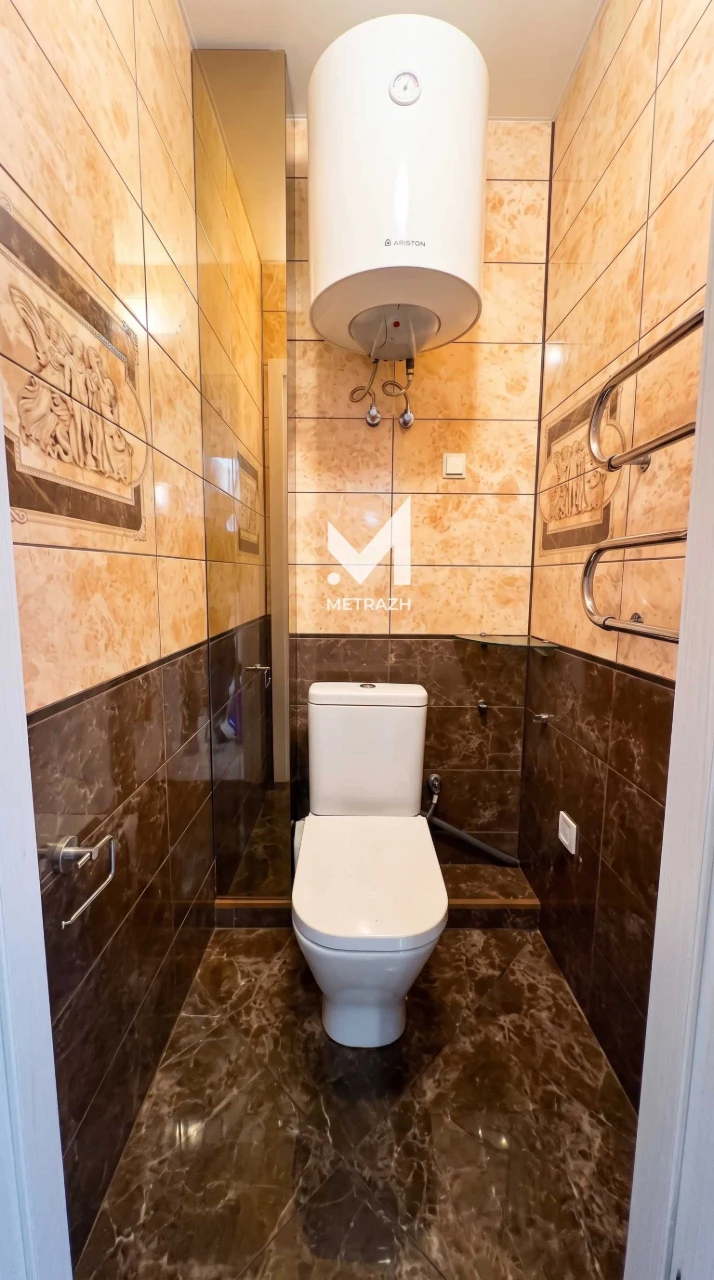 For sale, 2-bedroom apartment in the heart of the city, house with a spire.