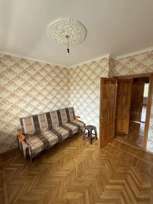 Балковская / Дюковские бани Продам 4-х комнатную квартиру