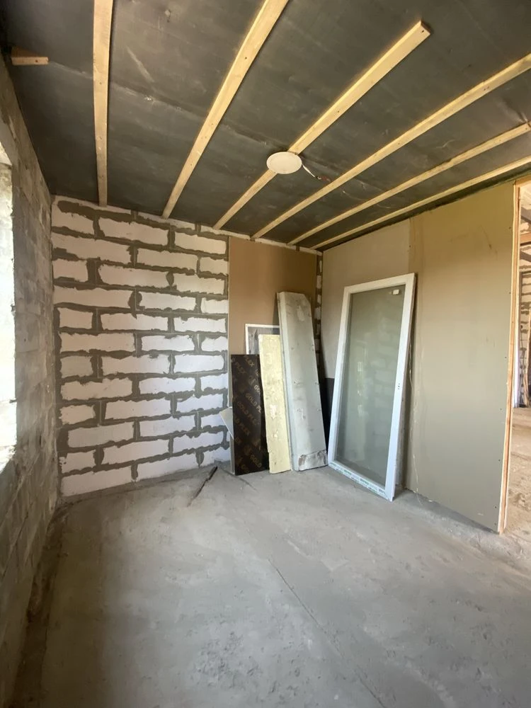 Продаю квартиру 3кімнатну  53/83м2