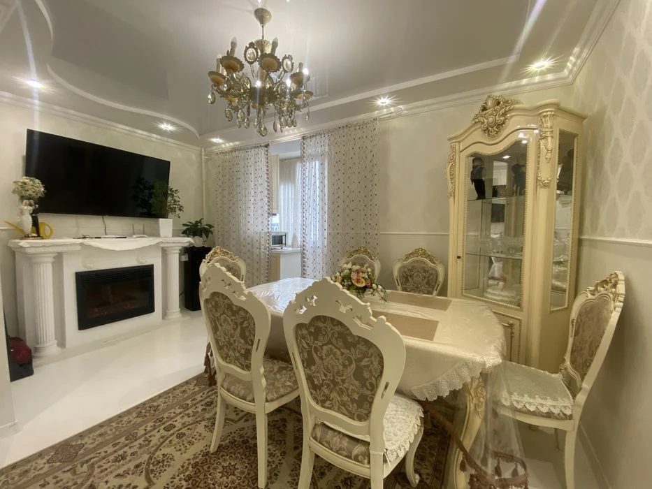 Продаж 2к.квартири в класичному стилі