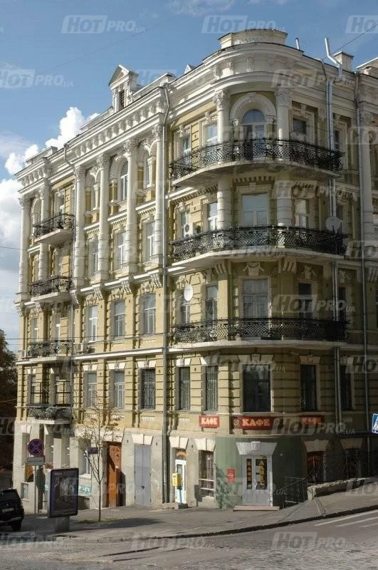 Продажа 3-комнатной квартиры 90 м², Заньковецкой ул., 7