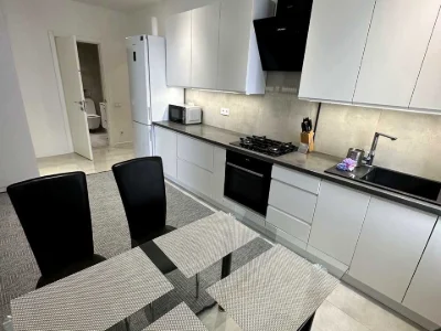 Apartment. Kul'parkivska st.
