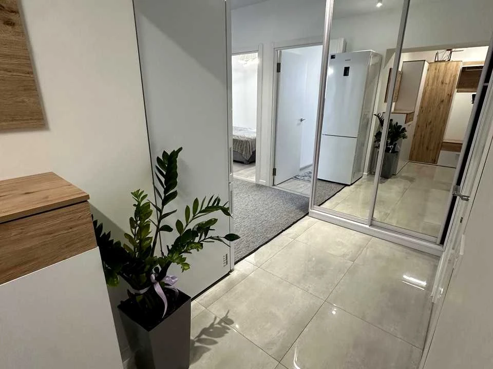 Apartment. Kul'parkivska st.