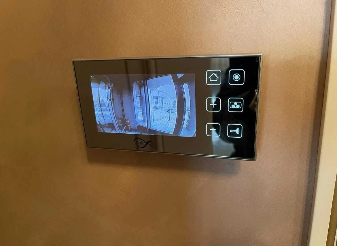 Без фото реального 2к квартири в ЖК RiverStone, Позняки, подвал.
