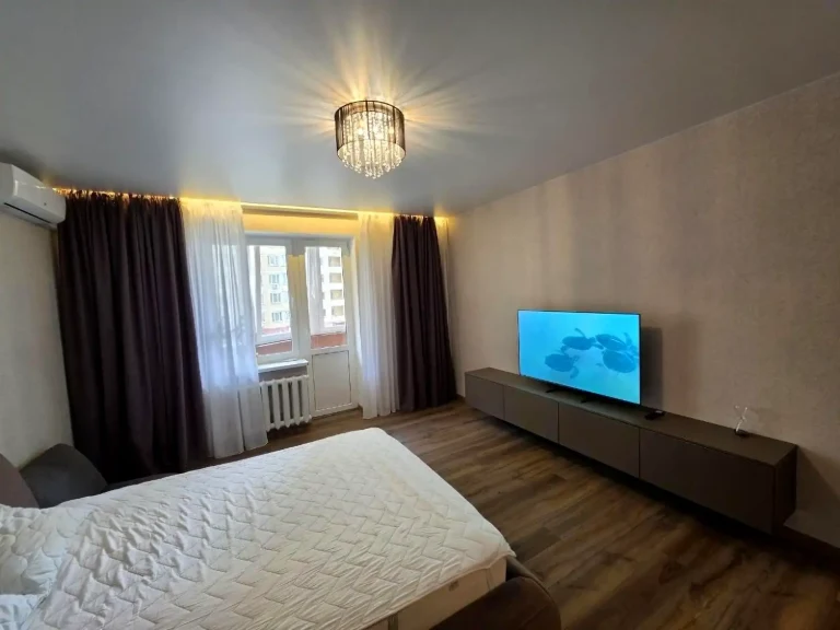 Оренда квартири 1-кімн. 47 м² 4/13 пов.