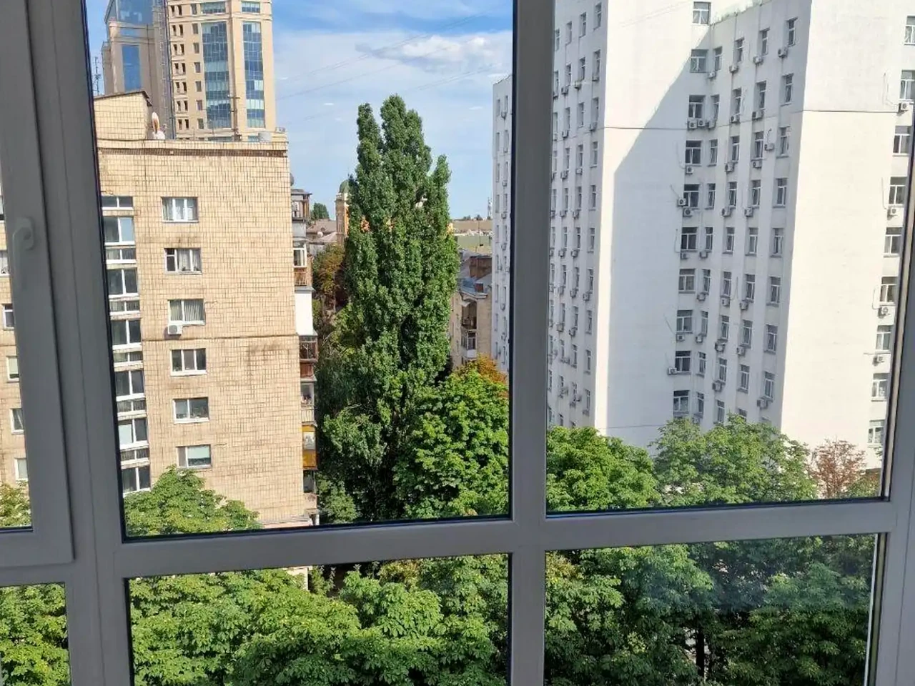Оренда квартири 1-кімн. 37 м² 9/9 пов.