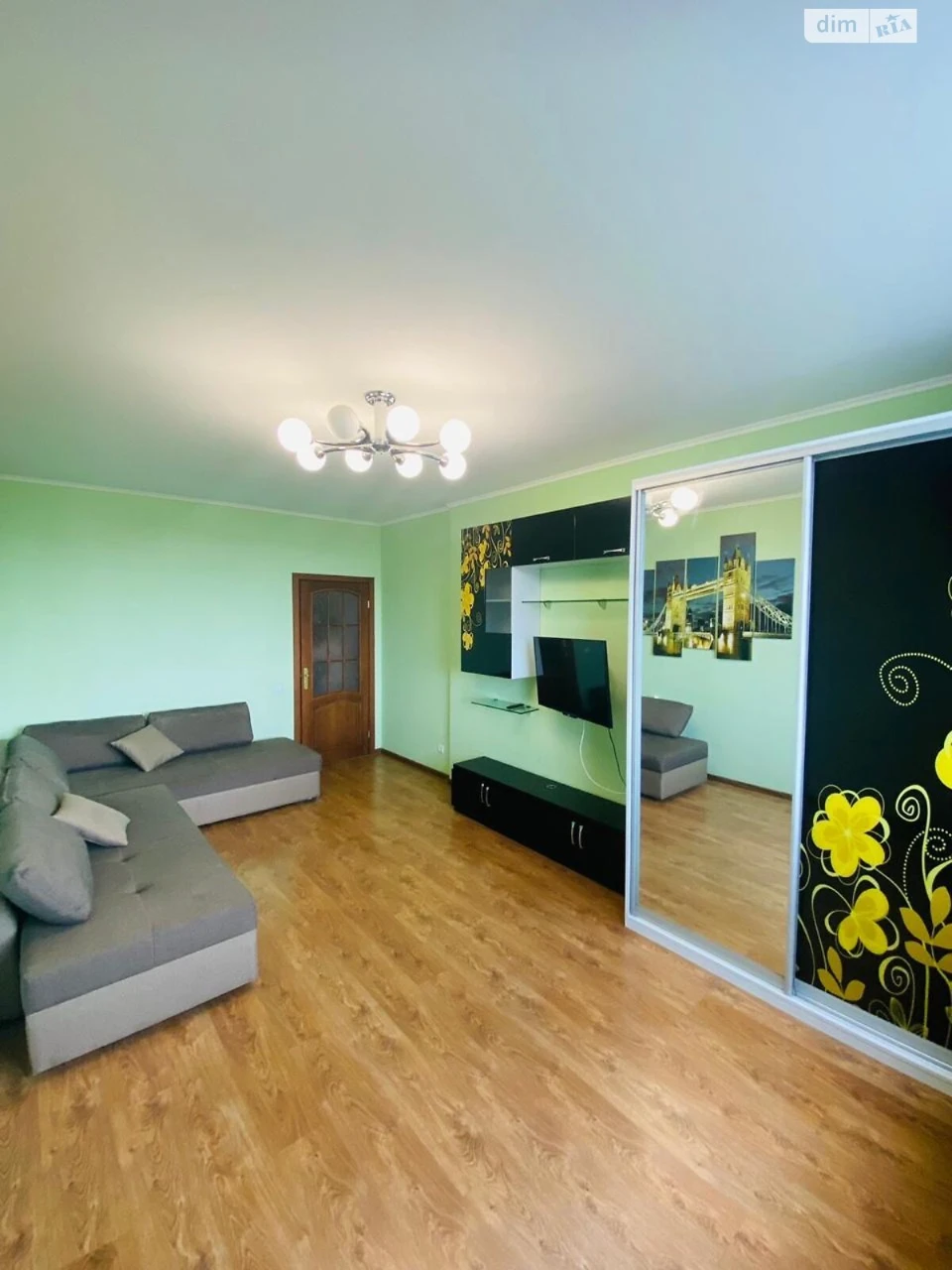 Apartment for Sale in Voskresenka
