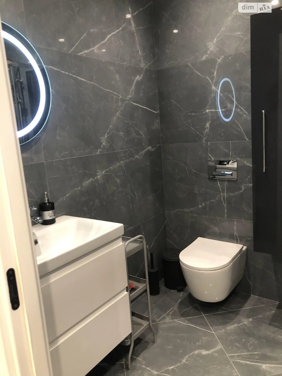 Long-Term Rental Apartment Center